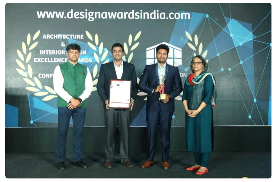 MONOME Team Receiving the Award